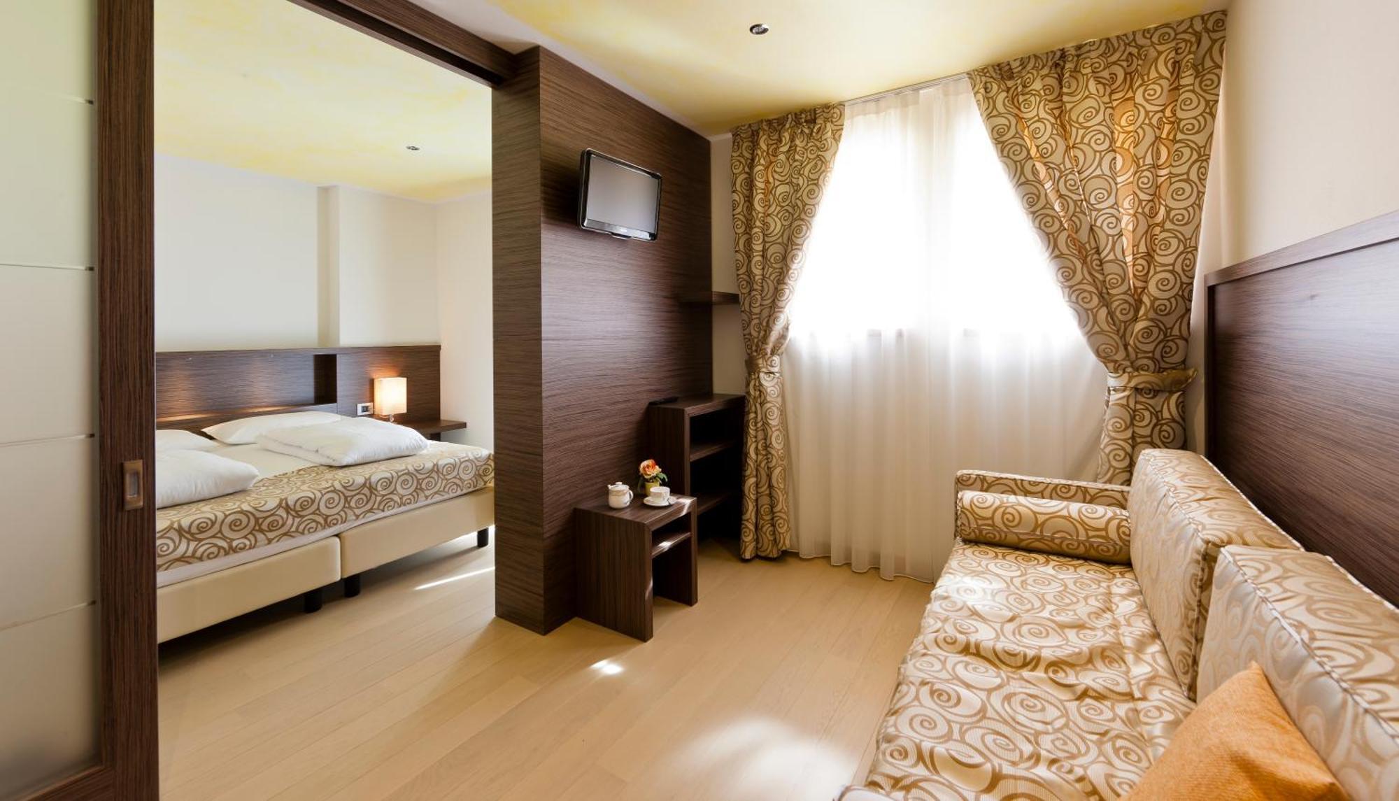 Family Hotel Serena 안달로 외부 사진
