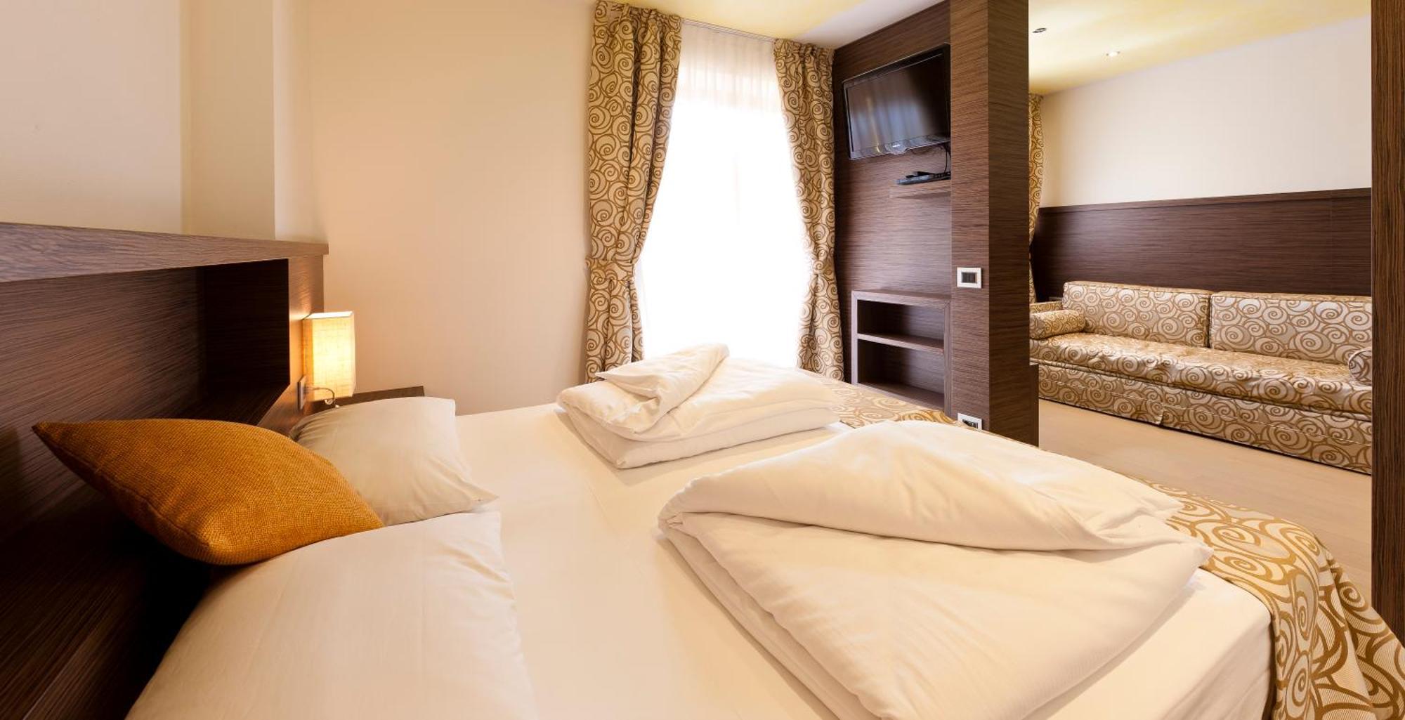 Family Hotel Serena 안달로 외부 사진
