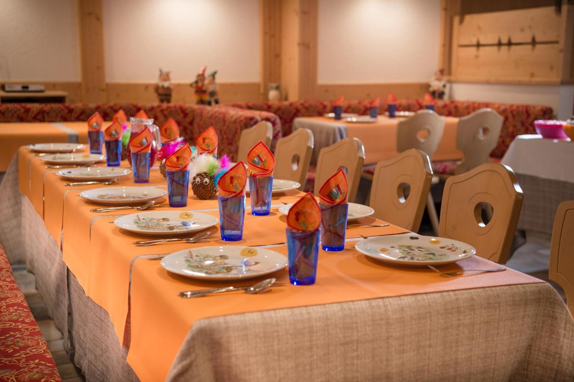 Family Hotel Serena 안달로 외부 사진