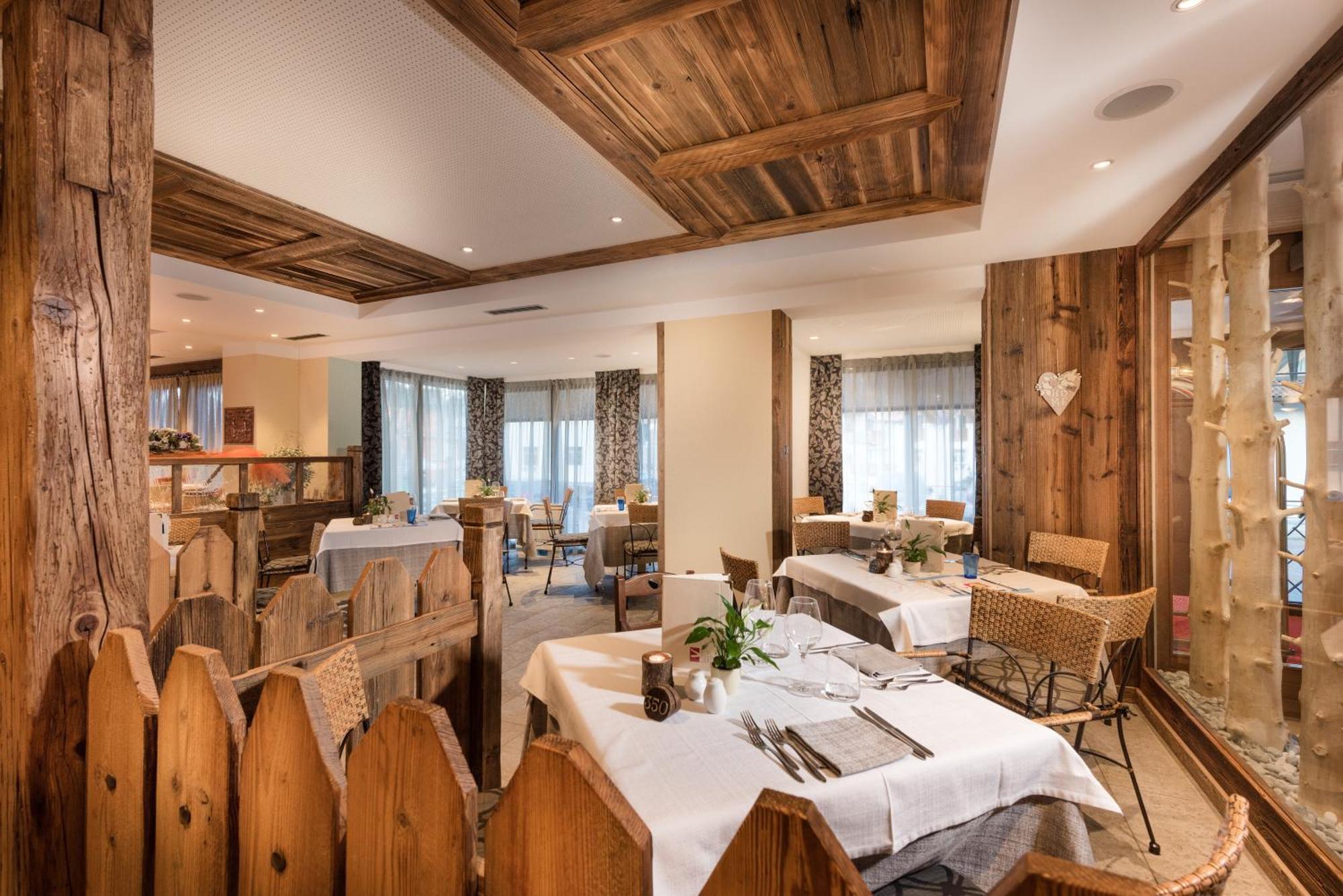 Family Hotel Serena 안달로 외부 사진