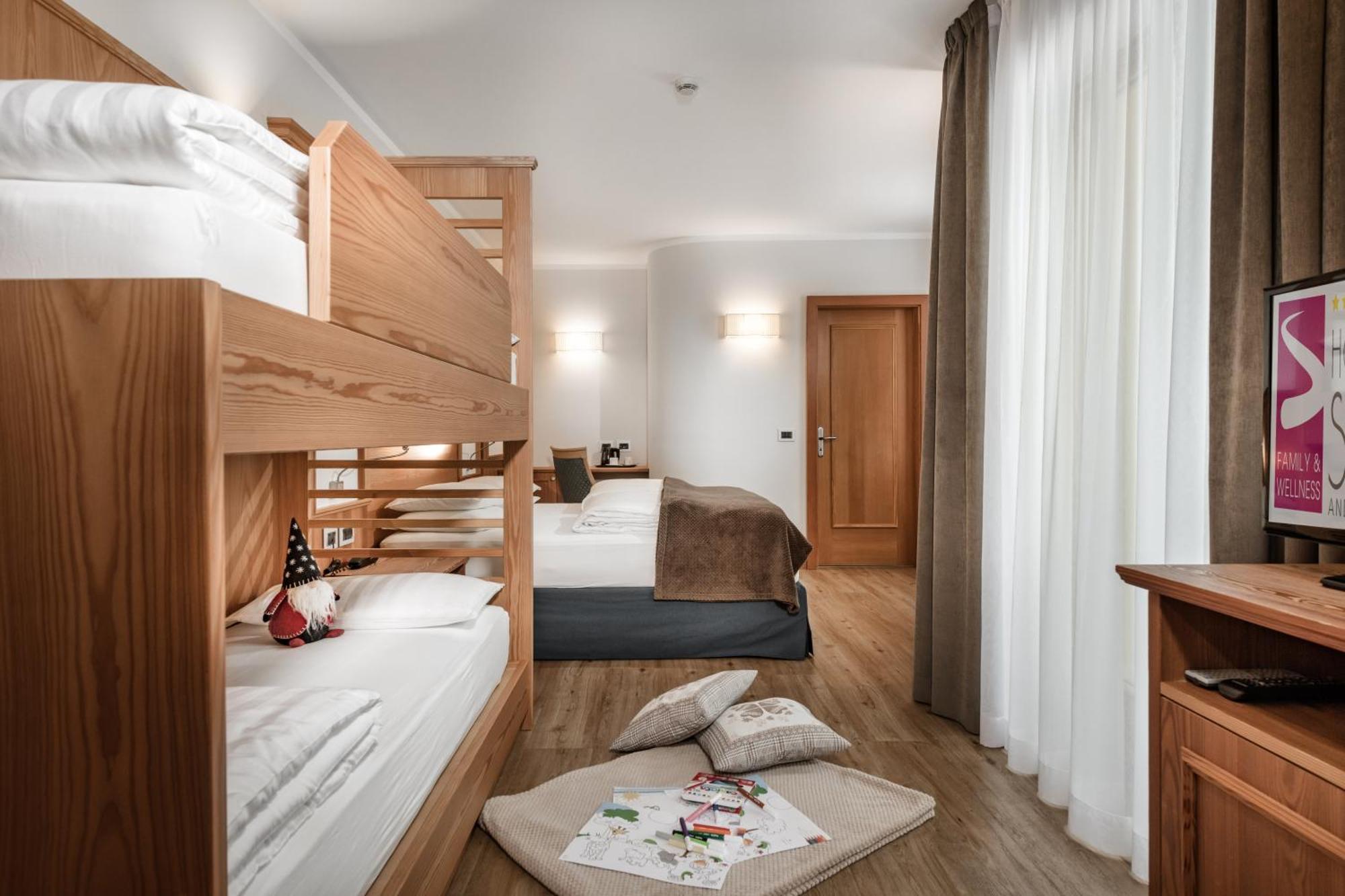 Family Hotel Serena 안달로 외부 사진